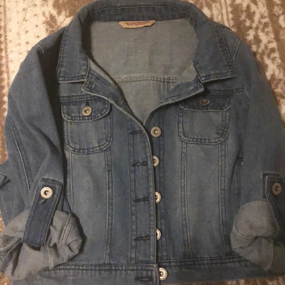 Jean jacket - Picture 1 of 2